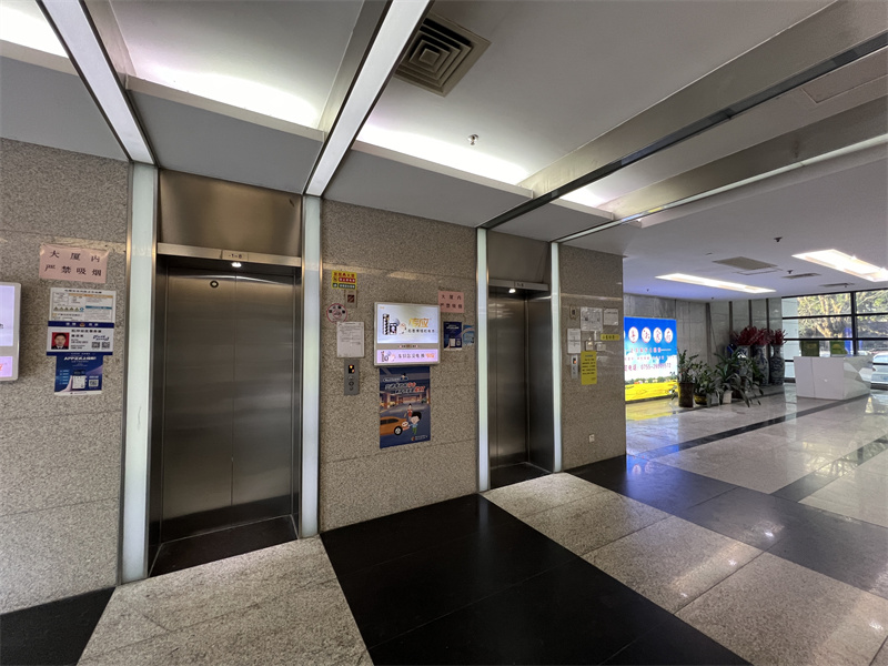 电梯厅